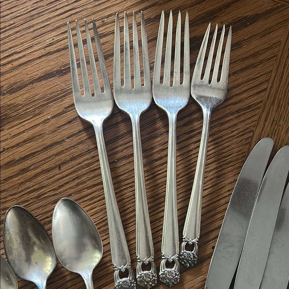 1847 Rogers Eternally Yours Silverplate Silverware